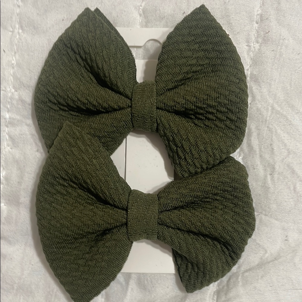 Infants/toddler/kids hair bows!